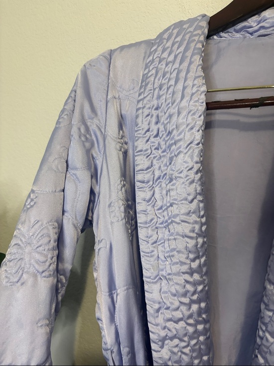 Vintage Lavender Quilted Satin Robe with Belt - Picture 3 of 4